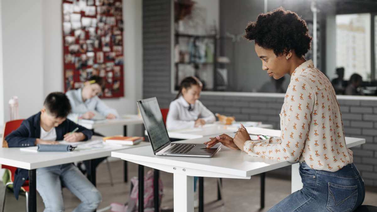 How to Simplify Attendance Tracking with K-12 School Management Software